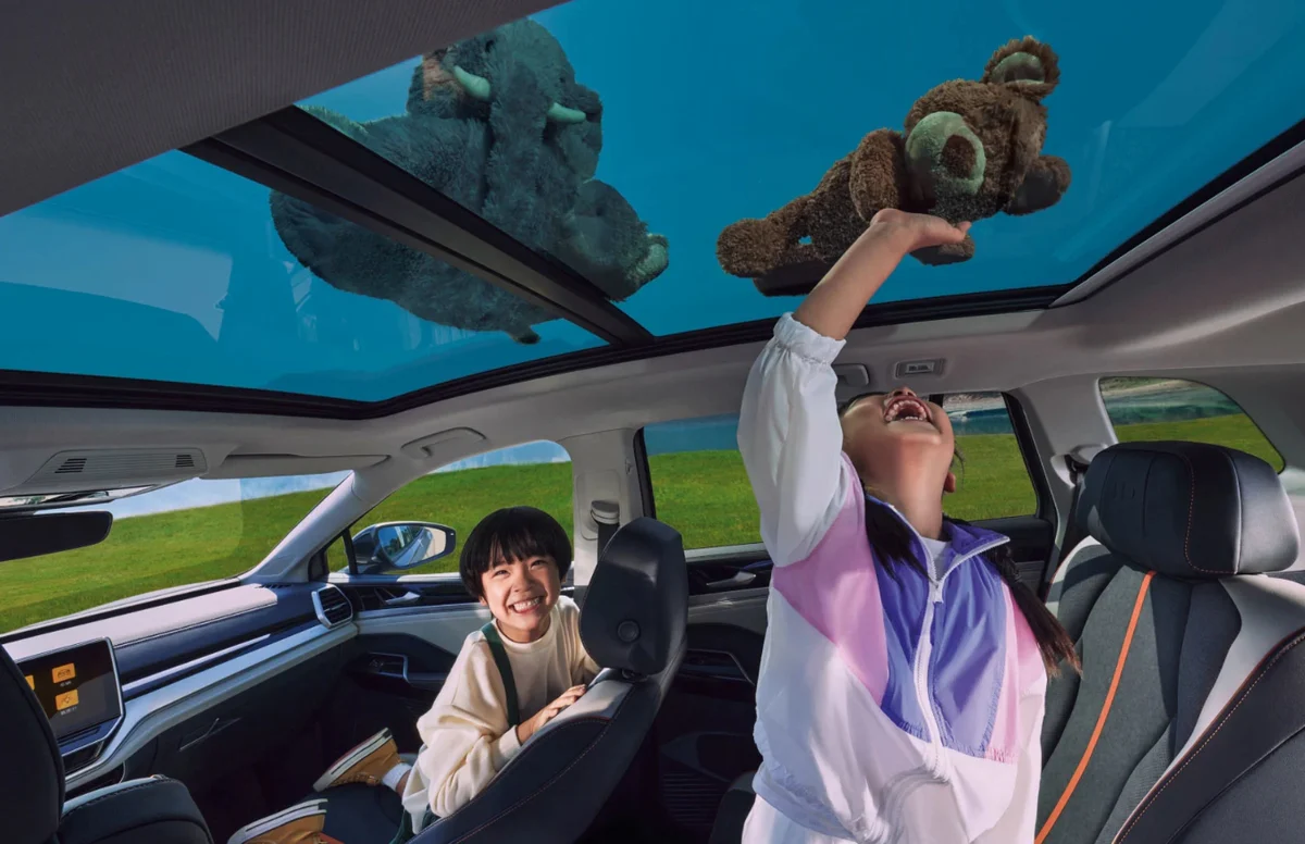 Volkswagen ID.6 CROZZ — ujęcie z galerii modelu