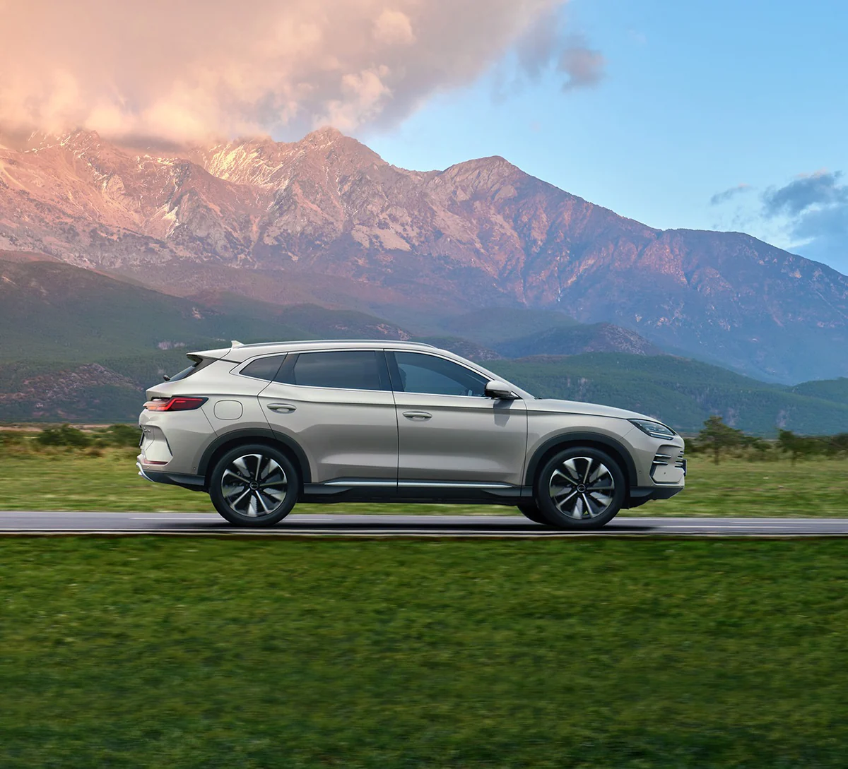 BYD Song PLUS DM-i — fotografia nadwozia